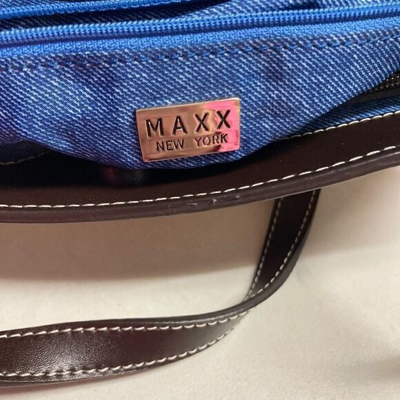 MAXX New York Floral Handbag Cream & Pink - Picture 10 of 12